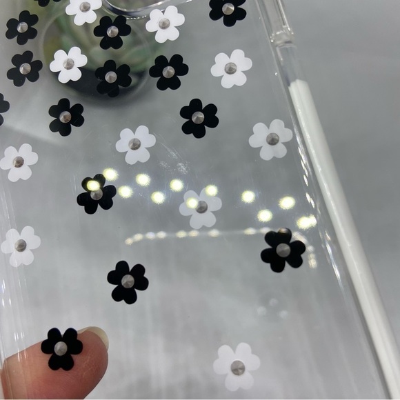 KATE SPADE - Scatter Flower iPhone 12 mini phone case 2020 5.4” - Picture 3 of 7